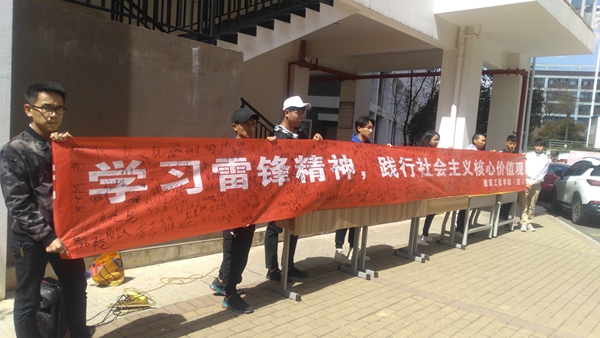 8752BE96D2771442772403739901E98F_副本.jpg 8752BE96D2771442772403739901E98F_副本.jpg
